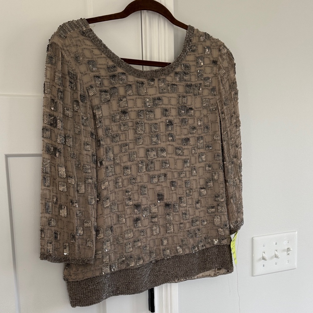 NWT Parker top

Embellished Taupe Sequin Women's Top